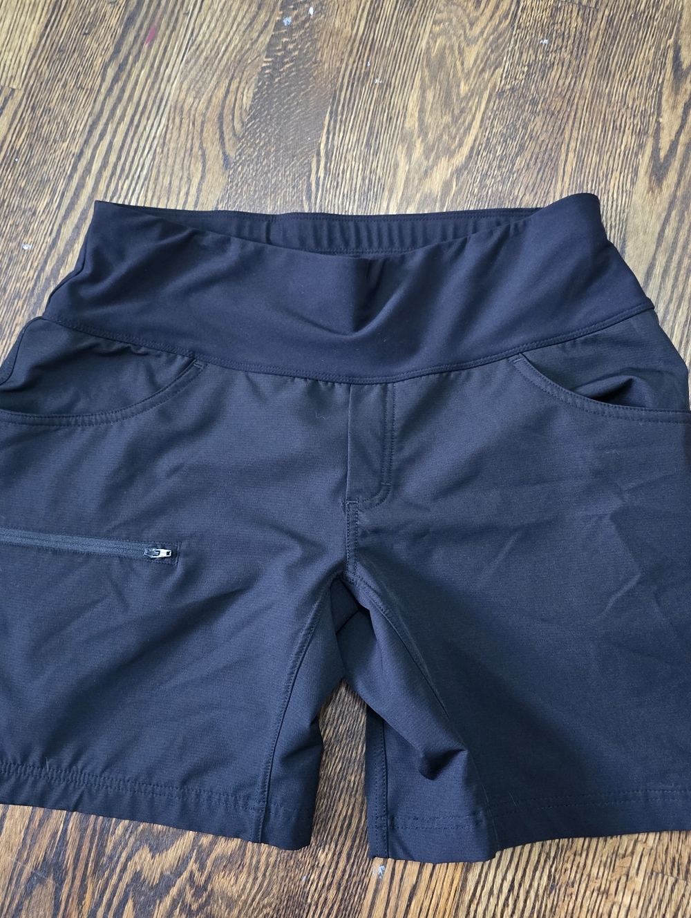 Shredly MTB Shorts Women’s 6 | Curvy Fit | Black Stretch Bike Shorts
